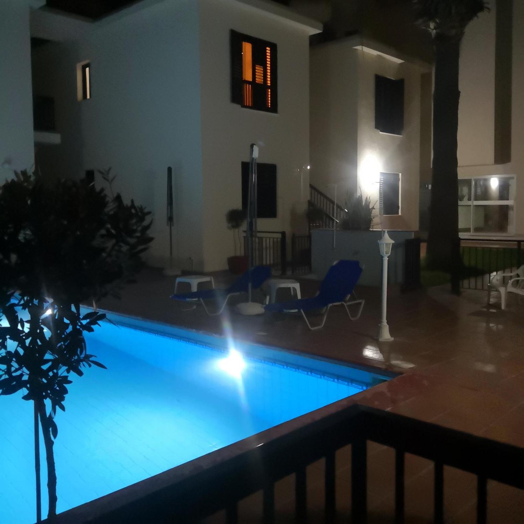 Seashell Apartments Paphos Ngoại thất bức ảnh