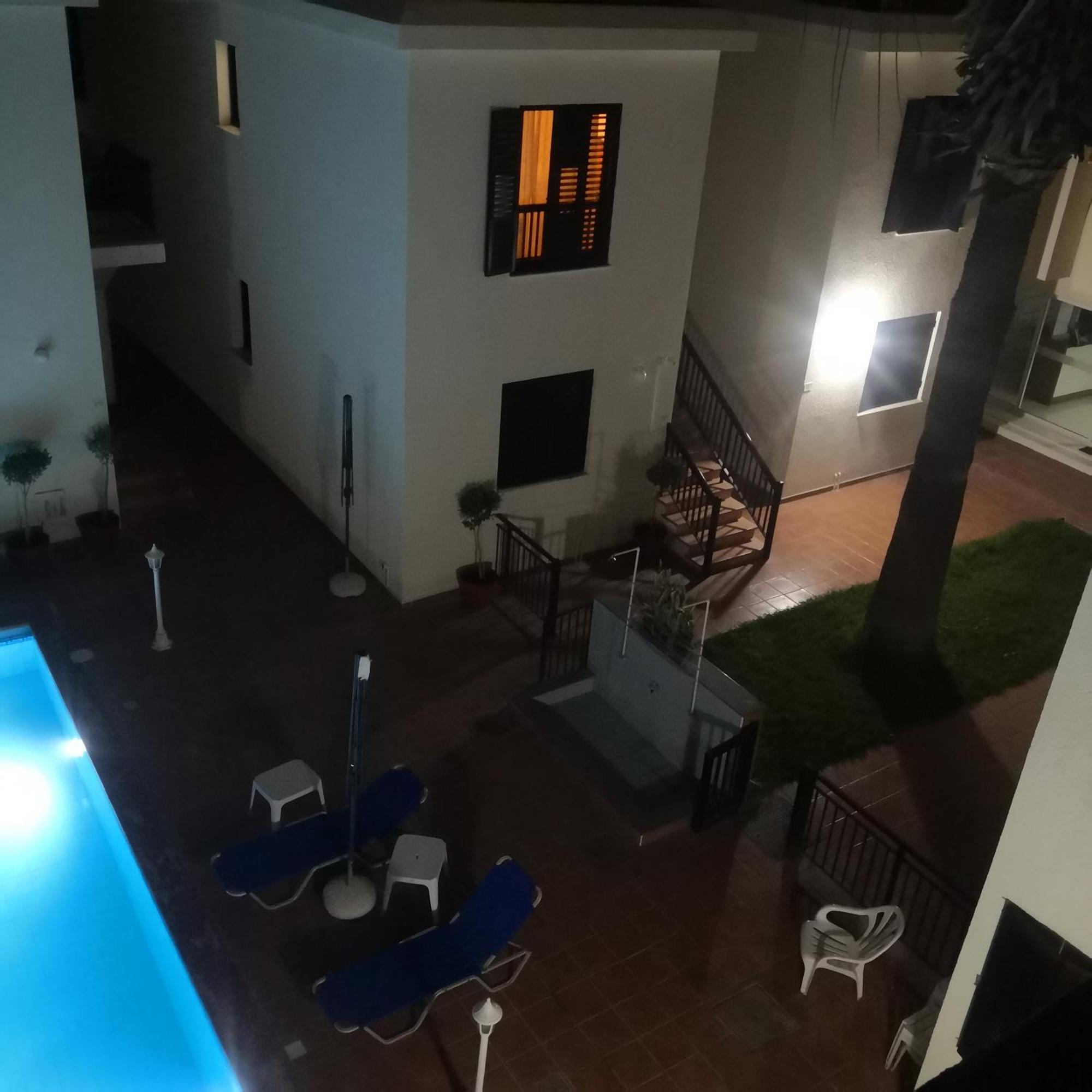 Seashell Apartments Paphos Ngoại thất bức ảnh
