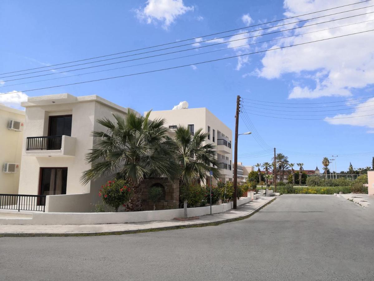 Seashell Apartments Paphos Ngoại thất bức ảnh