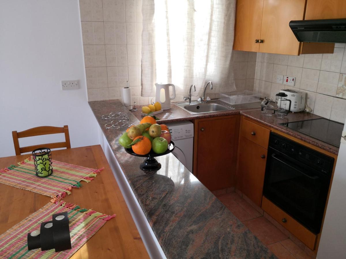 Seashell Apartments Paphos Ngoại thất bức ảnh