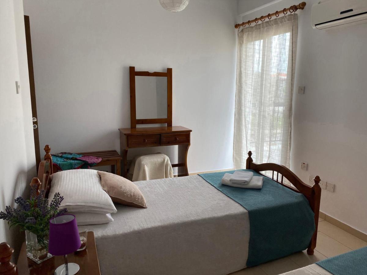 Seashell Apartments Paphos Ngoại thất bức ảnh