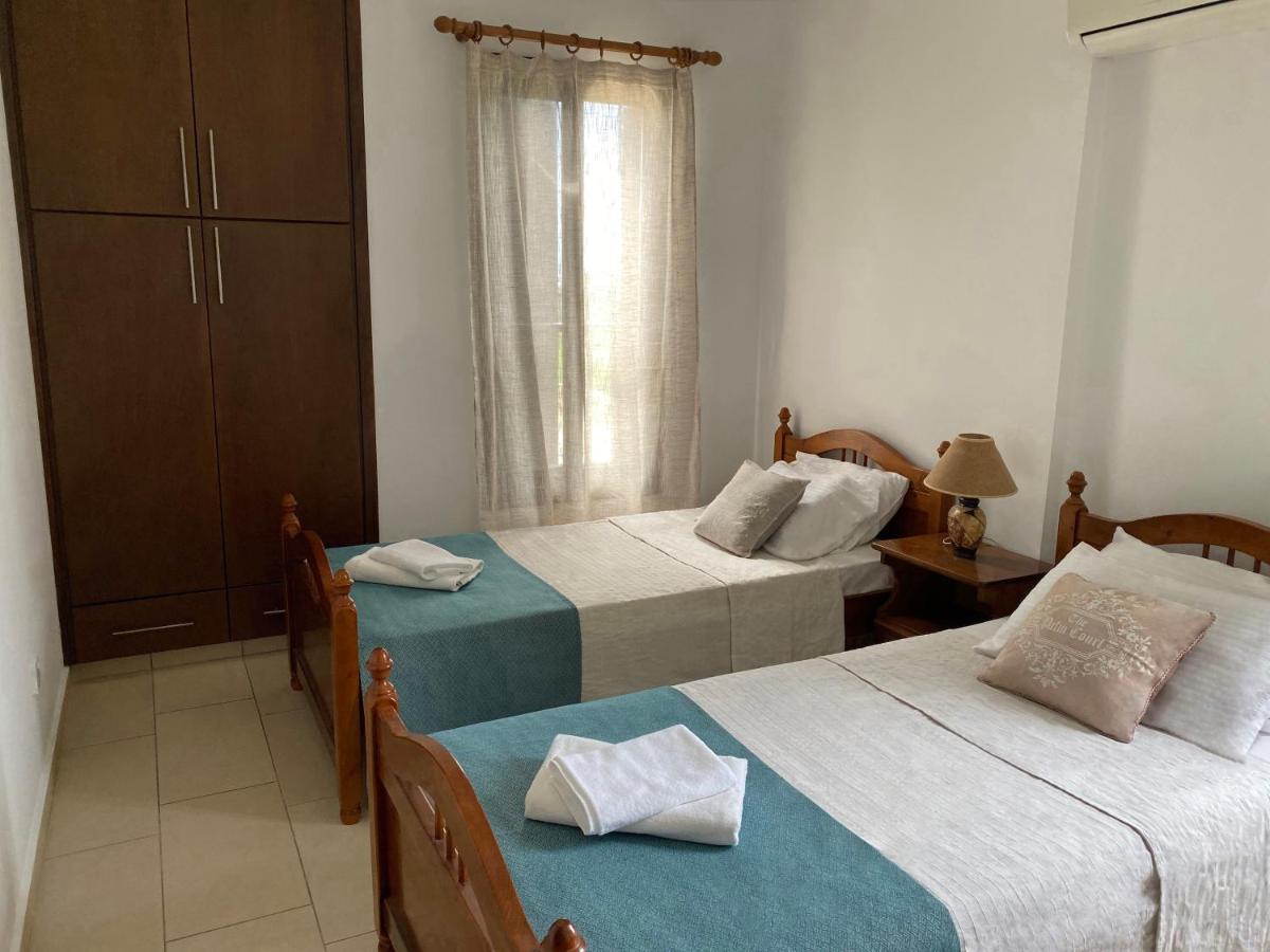 Seashell Apartments Paphos Ngoại thất bức ảnh