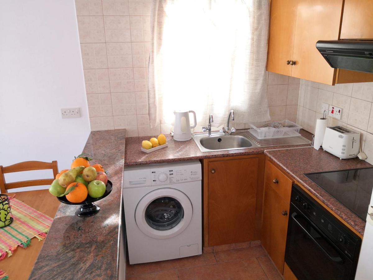 Seashell Apartments Paphos Ngoại thất bức ảnh