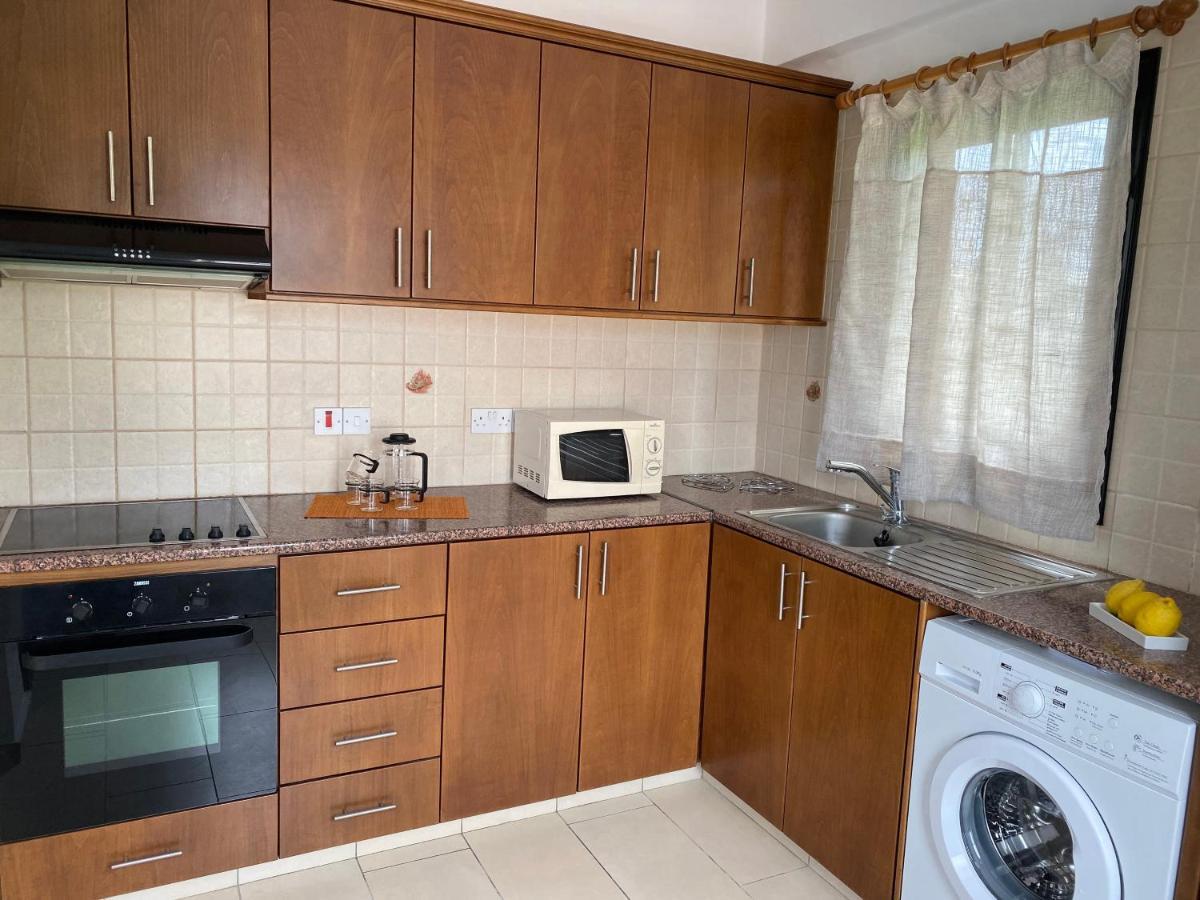 Seashell Apartments Paphos Ngoại thất bức ảnh