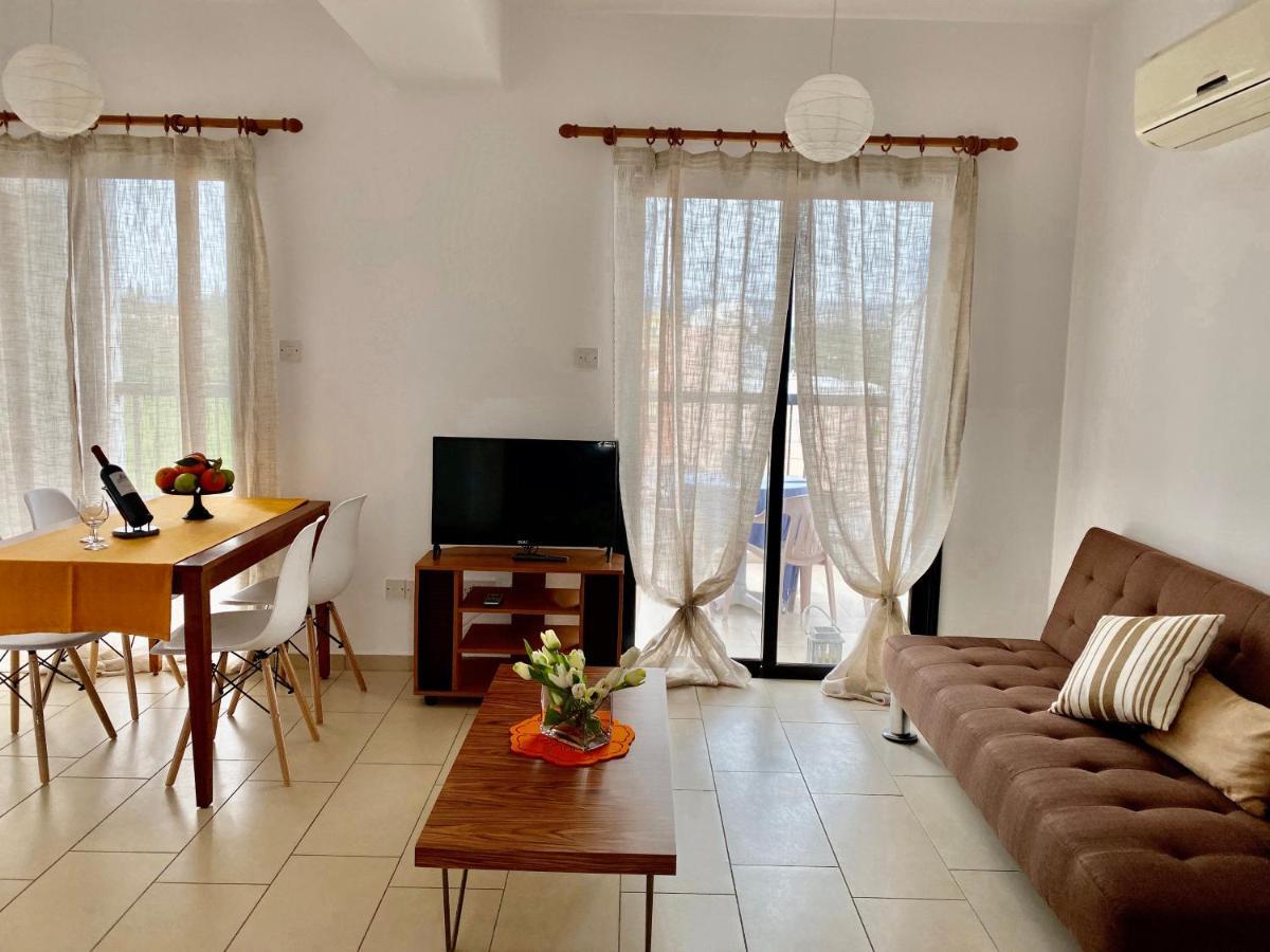 Seashell Apartments Paphos Ngoại thất bức ảnh